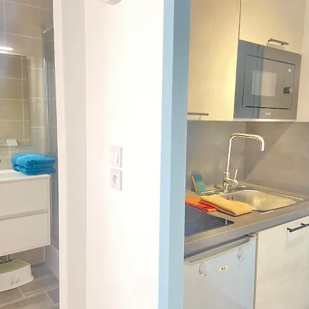 Le Lagon A 2 Min Du Futuroscope *