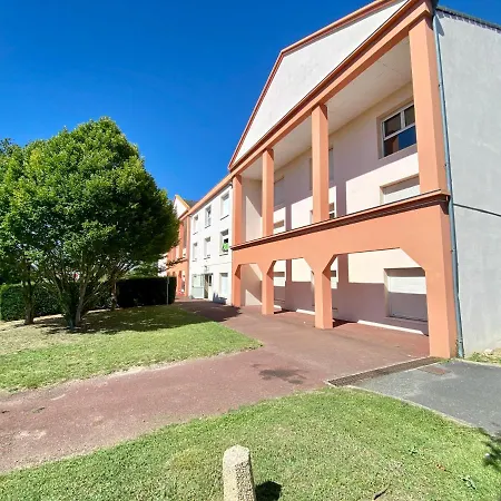 Le Lagon A 2 Min Du Futuroscope