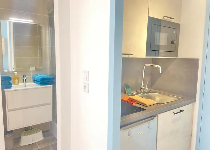 Le Lagon A 2 Min Du Futuroscope *